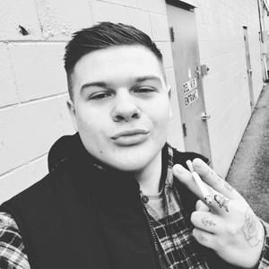 Meet your Posher, Tom